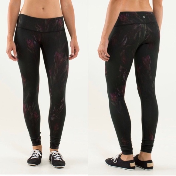 LULULEMON Rare Midnight Iris‎ Wunder Under/ 4 - Picture 1 of 7